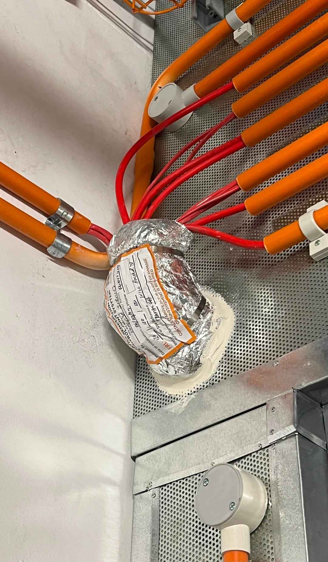 Specialised seals for passive fire protection